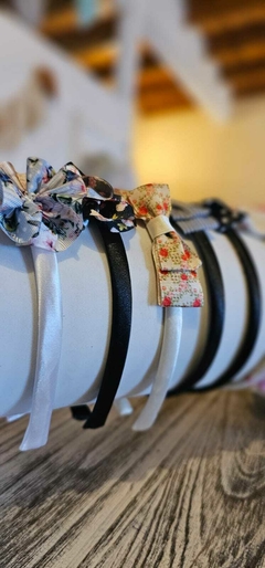 Vinchas Rígidas Forradas, Con Moño o Flor en internet