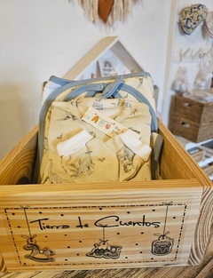 BOX de Madera : "Mi Primer Ajuar" - 8 Piezas - Sin querer queriendo