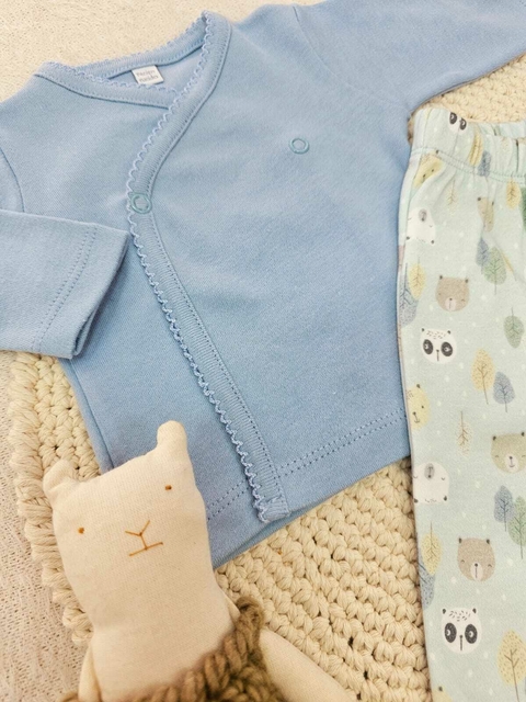 Conjunto 3 Piezas, Batita Kimono + Babuchita Estampada y Gorro - comprar online