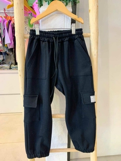 Jogger cargo ''Reto desing negro''