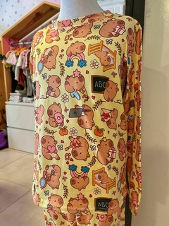 Pijama dos piezas ''Capibara'' en internet