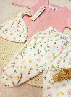 Ajuar de plush rosa bebe ramitos de flores - comprar online