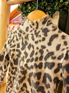 Polera furry animal print en internet