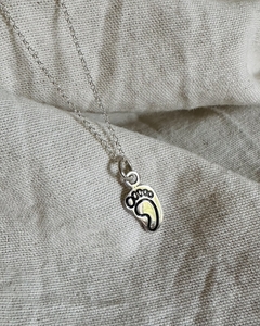Collar patita de bebé