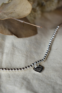Pulsera corazón T en internet