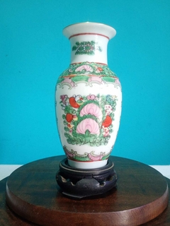 Antigo vaso em porcelana chinês pintado a mão - Achados e Encantos