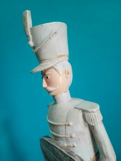 Soldado quebra nozes decorativo em resina - comprar online