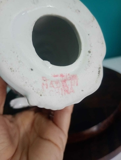 Antiga escultura em porcelana chinesa Kuan yin Deusa da misericórdia