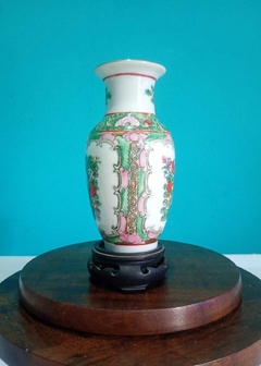 Antigo vaso em porcelana chinês pintado a mão - loja online
