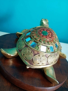 Imagem do Tartaruga Decorativa Dourada em Resina