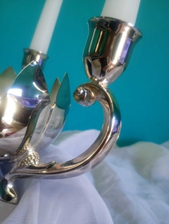 Antigo e lindíssimo castiçal triplo banho de prata - comprar online