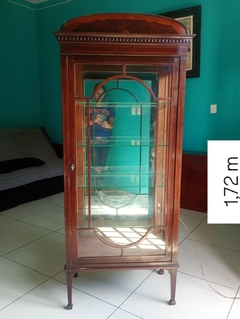 Belíssima vitrine cristaleira francesa com macheterie na internet