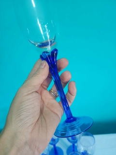 Jogo de taças flutê para espumante em cristal translúcido e azul na internet