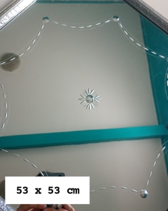 Antiga e lindíssima bandeja em metal com espelho em cristal veneziano na internet