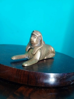 Antigo e delicado cinzeiro de mão egípcio em bronze - loja online