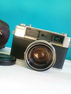 Antiga Câmera Fotográfica Yashica Lynx (não funciona) na internet