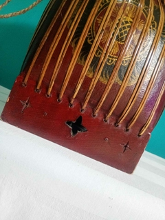 Antigo e lindo cesta de bambu trancado com tampa tailandês