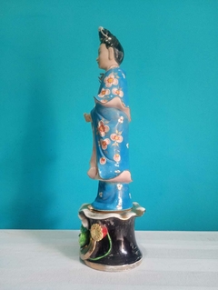 Antiga e linda Escultura Gueixa Porcelana policromada - loja online