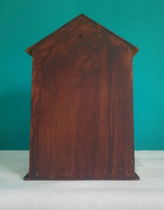 ARTE SACRA - pequeno oratório / capelinha confeccionado em madeira na internet