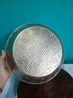 Imagem do Antiga Fruteira/ Centro de Mesa em Metal dourado com banho de prata / Turquesa vermelha