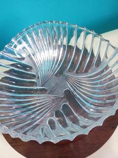 Antiga e rara fruteira / centro de mesa em vidro na internet