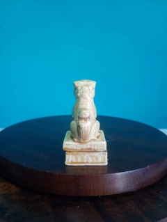 Antiga escultura miniatura em resina Cão de fó - Japão - Achados e Encantos