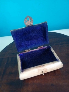 Antigo porta jóias em osso e metal Forro de veludo - comprar online