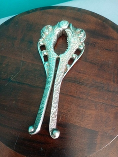 Antigo Quebra Nozes Em Metal Banhado A Prata - comprar online