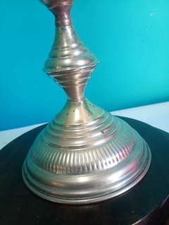Imagem do Antigo castiçal / porta vela em metal banhado a prata