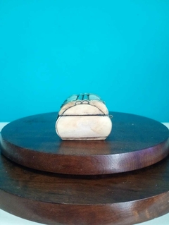 Antigo porta jóias em osso e metal Forro de veludo - Achados e Encantos