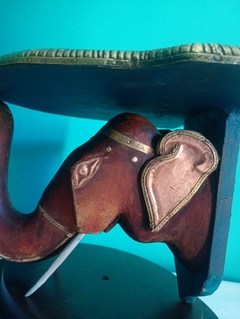 Antiga Peanha Indiana em Madeira em Forma de Elefante - comprar online