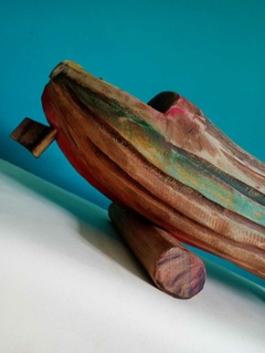 Escultura em madeira esculpida a mão - Barco na internet