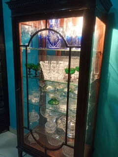 Belíssima vitrine cristaleira francesa com macheterie - comprar online