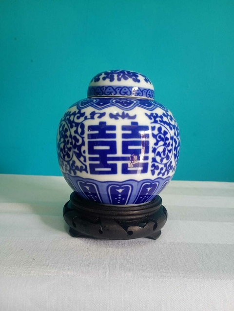 Antigo potiche / vaso com tampa em porcelana chinesa