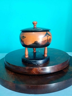 Antigo saleiro em madeira pintado a mão - Achados e Encantos