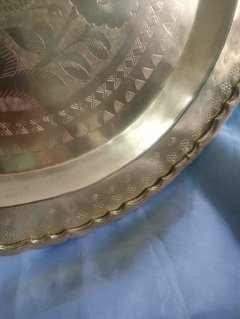 Antigo prato de parede / medalhão em bronze com Beija flor - Hong Kong na internet