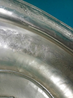 Antiga e imponente bacia com gomil / jarra do Séc.XIX em metal com banho de prata Essex Silver Quadruple na internet