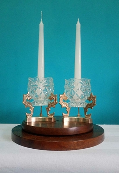 Antigo e raríssimo par de castiçais em bronze e vidro moldado