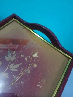 Antiga bandeja em madeira com laca vinho - Japão - Achados e Encantos