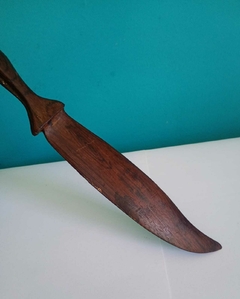 Imagem do Antiga e belíssima faça decorativa em jacarandá - Mulher africana