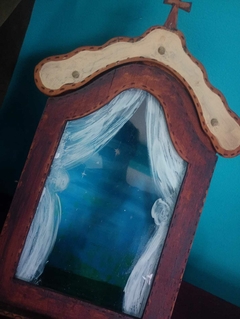 ARTE SACRA - pequeno oratório / capelinha confeccionado em madeira - Achados e Encantos