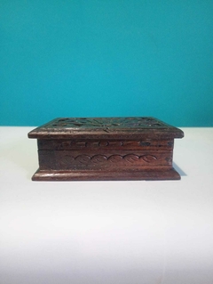 Porta Jóias / Caixa De Madeira Entalhada A Mão - Peruano - Achados e Encantos