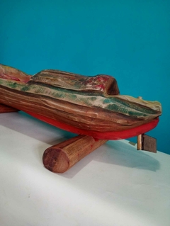 Escultura em madeira esculpida a mão - Barco na internet