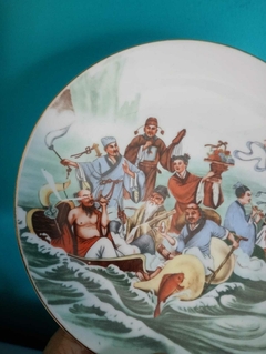 Prato antigo decorativo em porcelana chinês - Achados e Encantos