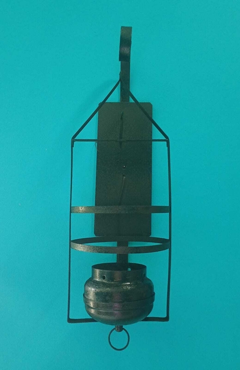 Antiga e rara luminária de parede estilo lampião em ferro - comprar online
