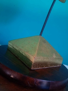 Imagem do Escultura em Mastro rosto de Buda dourado