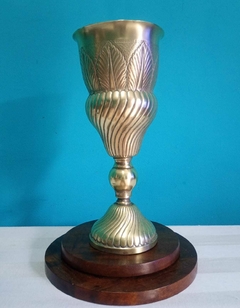 Antigo e raro vaso / floreira em bronze