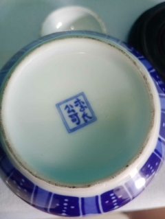 Antigo potiche / vaso com tampa em porcelana chinesa na internet