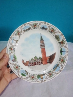 Delicado prato decorativo de parede em porcelana / souvenir Itália - Bavária Pontos turístico