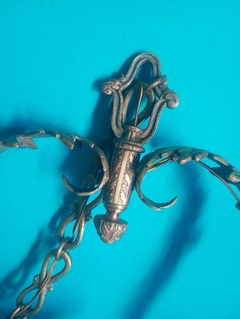 Antiga luminária de teto / lustre pendente em bronze Floral - Achados e Encantos